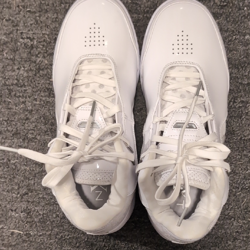 LeBron NXXT Gen Men's white basketball sneakers